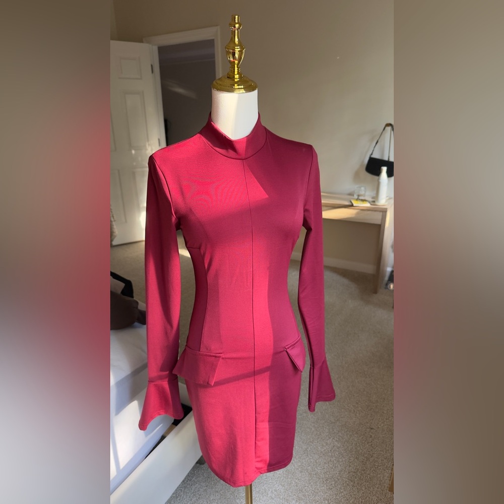 Elegant Red Long Sleeve Dress